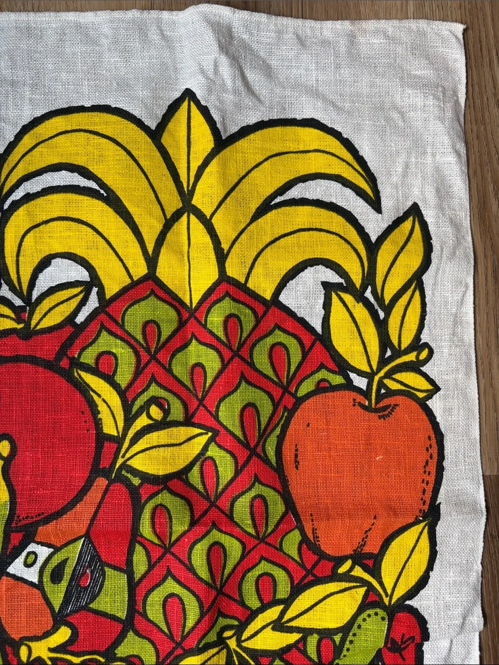 Vintage-Style Fruit Print Wall Tapestry - Yellow, Red, Green
